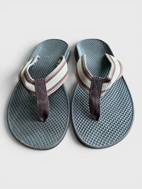714 Chaco Striped Brown Canvas Thong Sandals